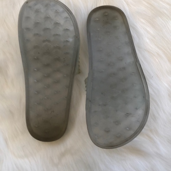 Puma FENTY Ladies Clear Jelly Slides Size 6.5 - Picture 7 of 9